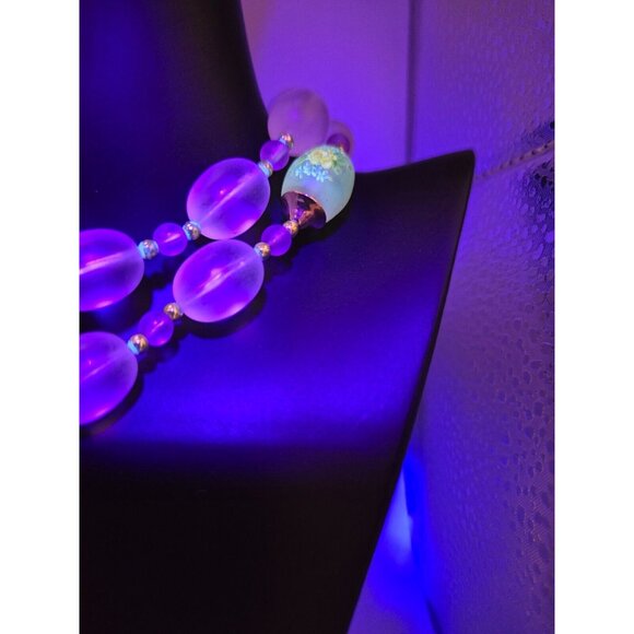 VTG Crystal and Uranium floral with Frosted and Amethyst Glass bead necklace - Picture 3 of 8